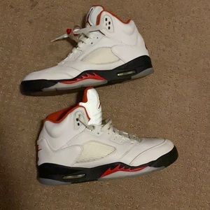 Jordan 5 fire red
